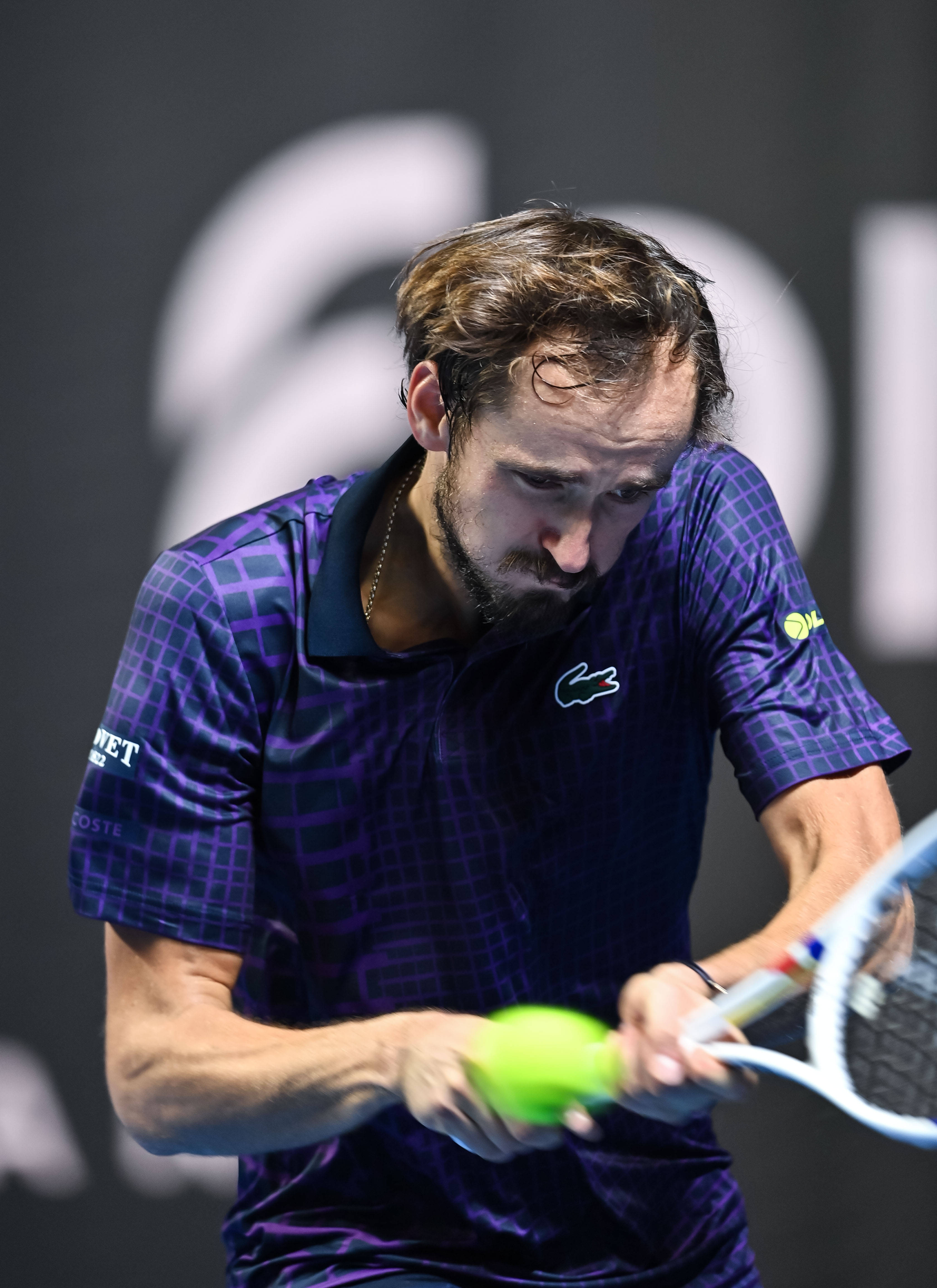 英国网球队鏖战世界网球队,梅德韦杰夫制霸全场 英国网球队鏖战世界网球队,梅德韦杰夫制霸全场