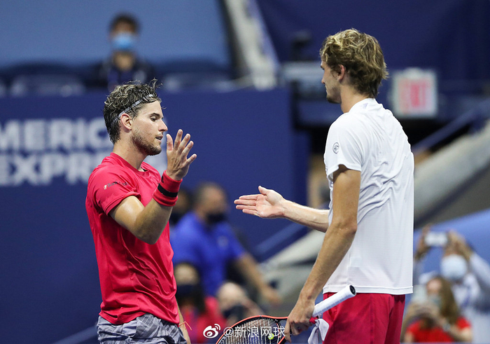 雷速APP-美网险胜温网，蒂姆统治全场