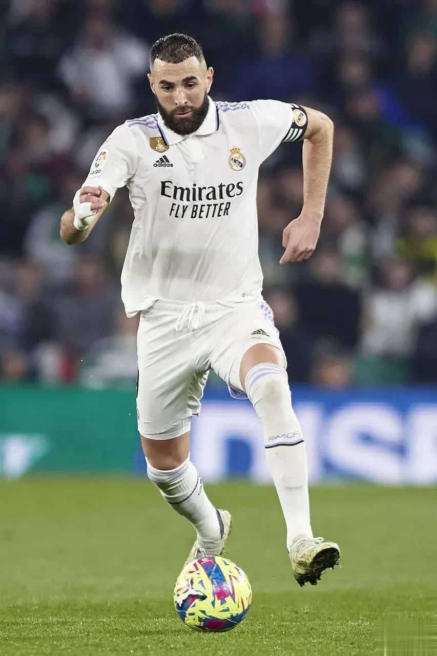 雷速体育直播-美国轻取墨西哥，本泽马高光表现