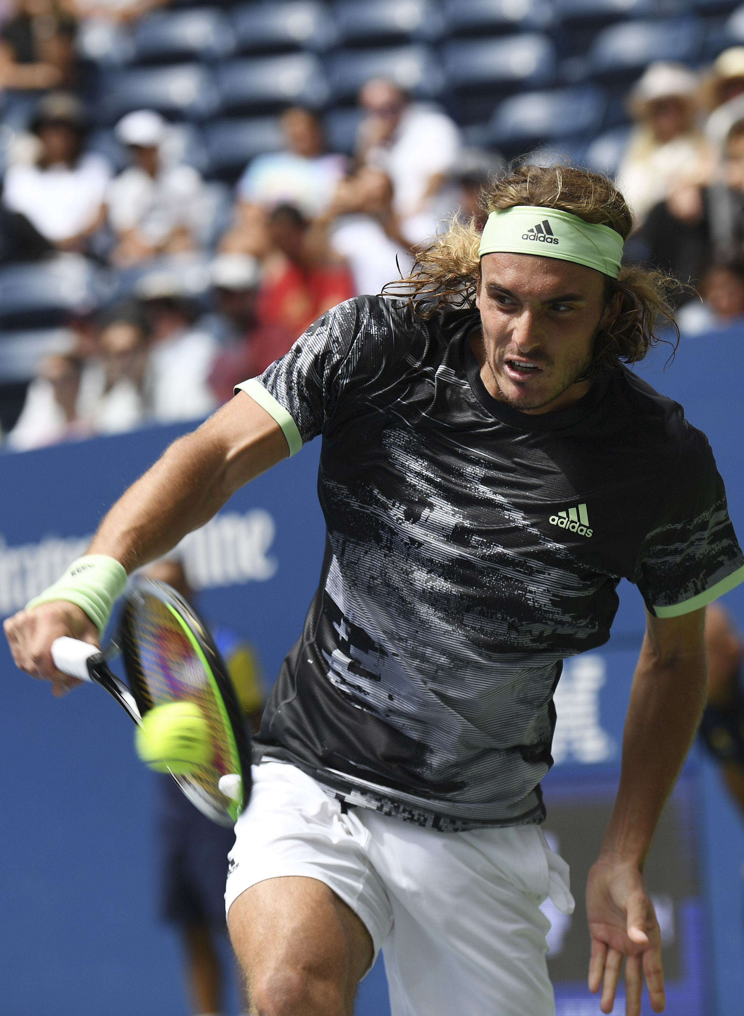 戴维斯杯绝杀美网，西西帕斯刷新纪录