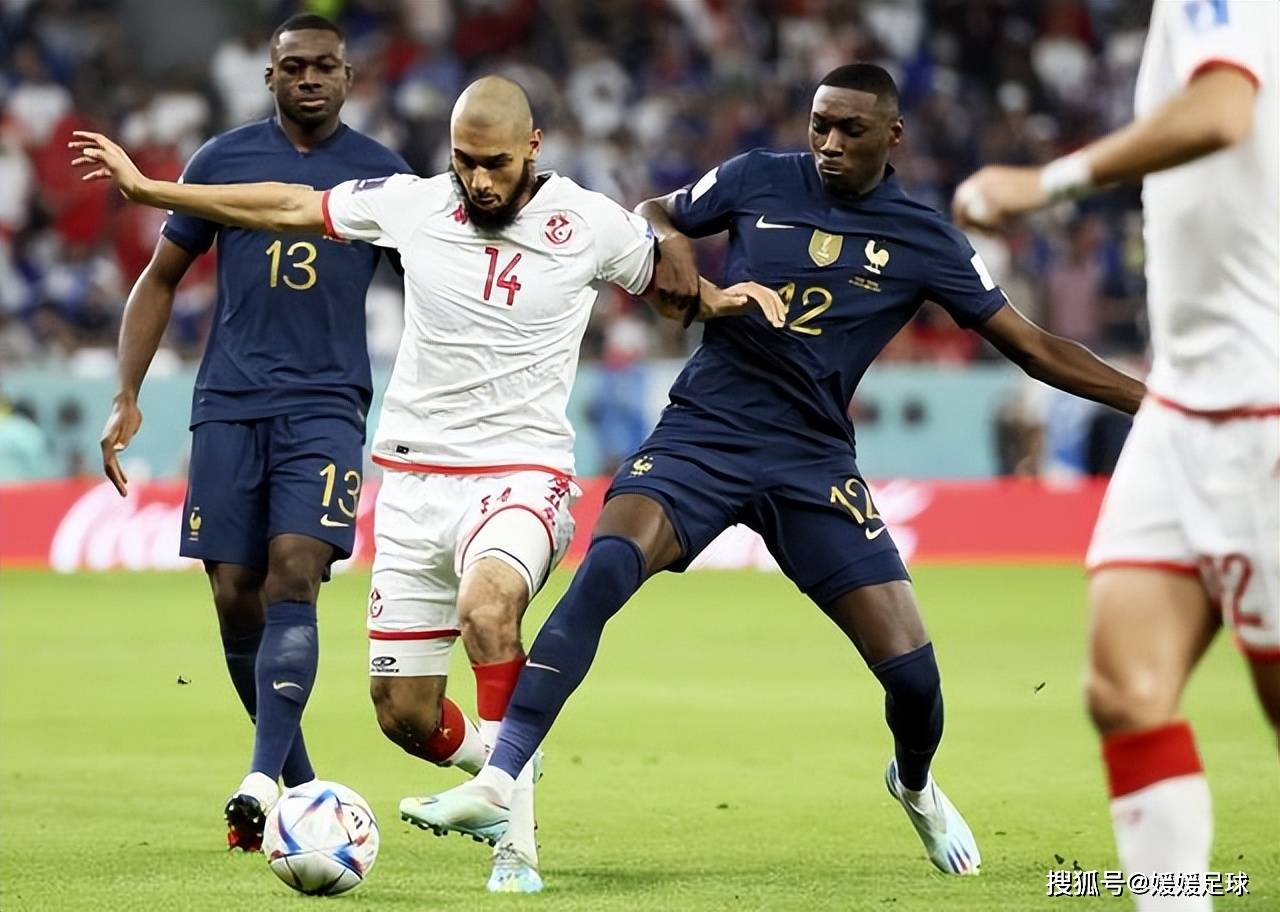 波兰队险胜法国队，波尔统治全场