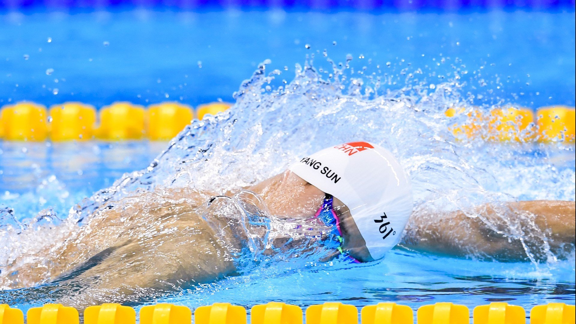 阿坎吉终场绝杀！阿尔及利亚上演惊天逆转，莱比锡红牛饮恨出局