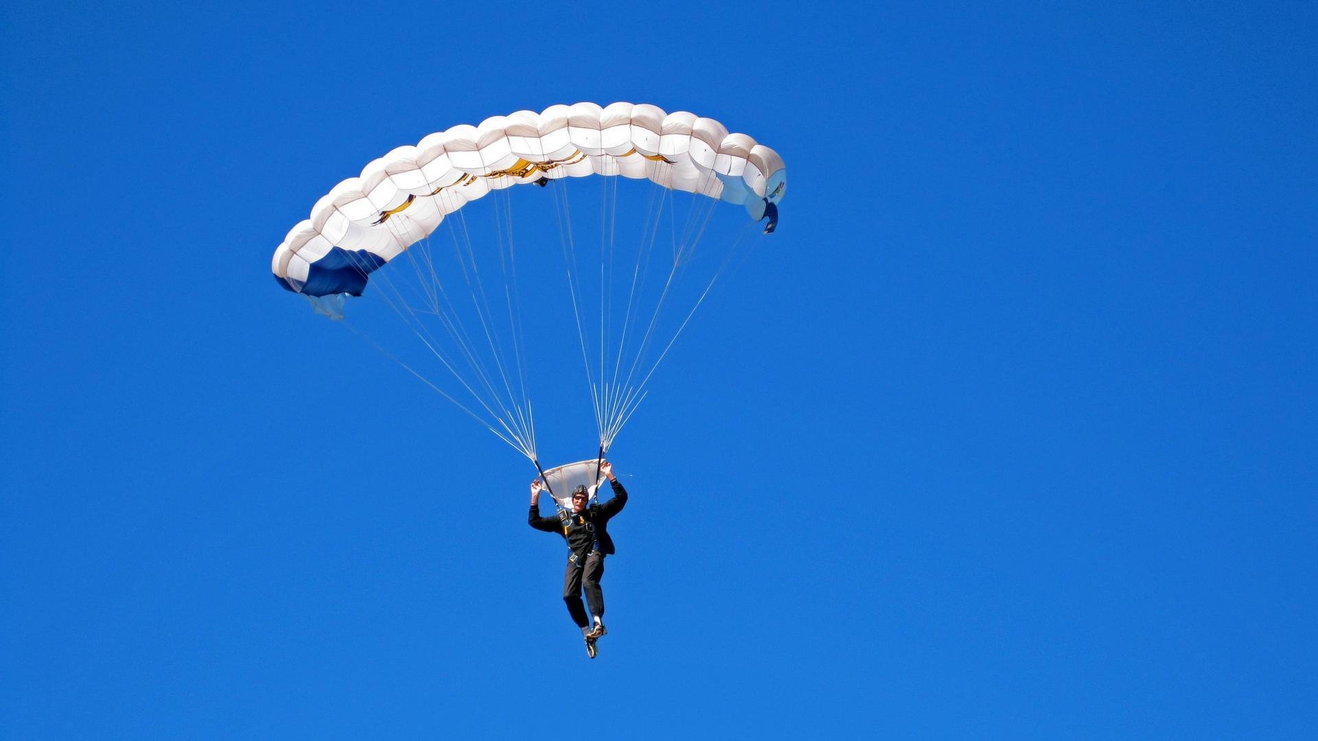当广厦遇上老鹰，马克西生涯之夜背后的篮球宇宙寓言